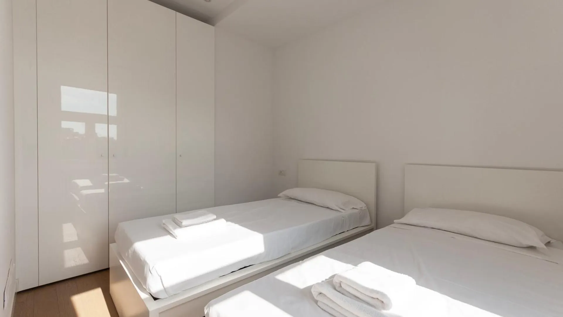 Youhosty - Bright Apartment Gioia Milan
