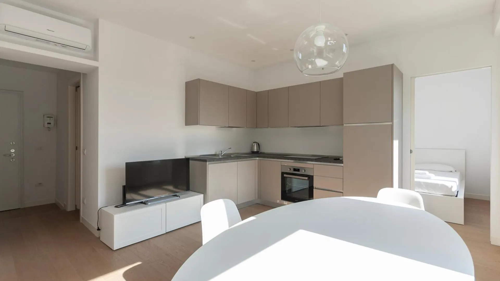 Youhosty - Bright Apartment Gioia Milan